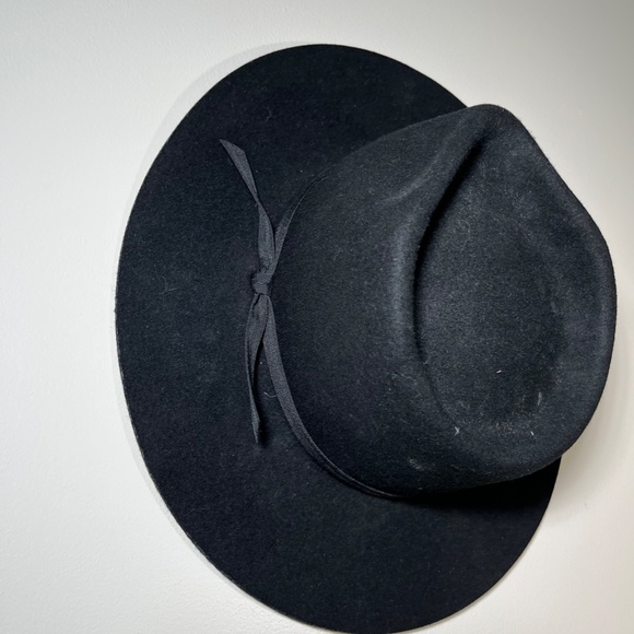 Lack of Color -- The Jethro Black Hat - Picture 4 of 10